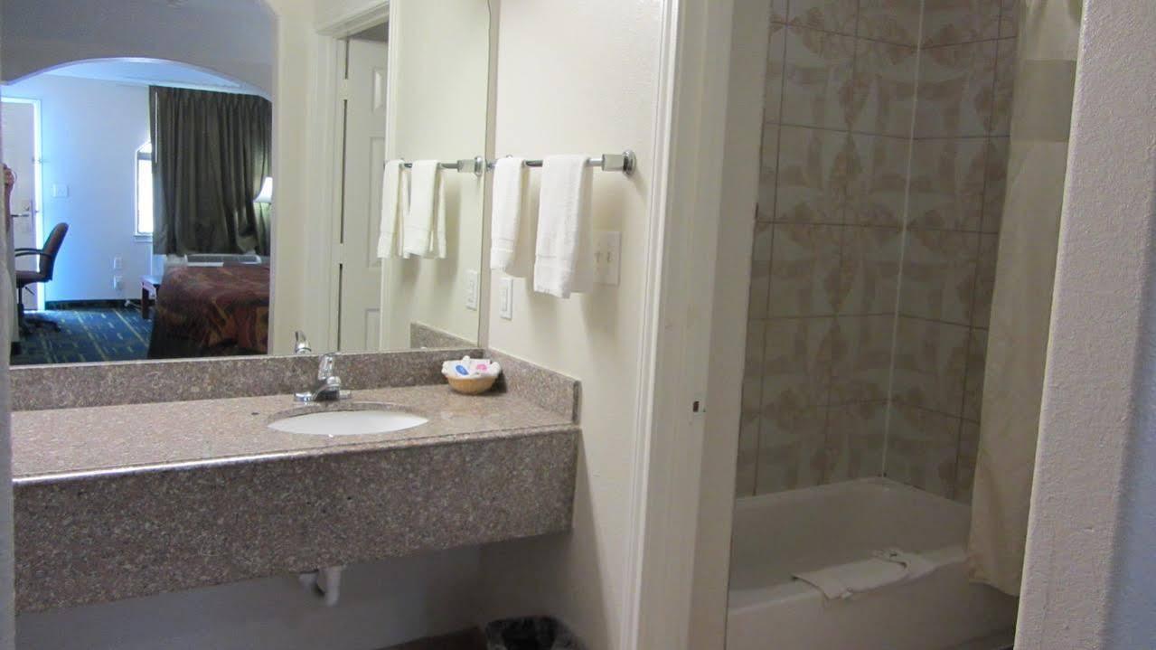 Regency Inn Porter エクステリア 写真